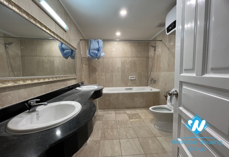 A nice apartment for rent in P building, Ciputra, Tay Ho, Ha Noi